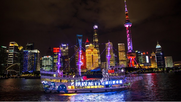 樓體經(jīng)過合理的亮化設計才能發(fā)揮建筑的最大價值